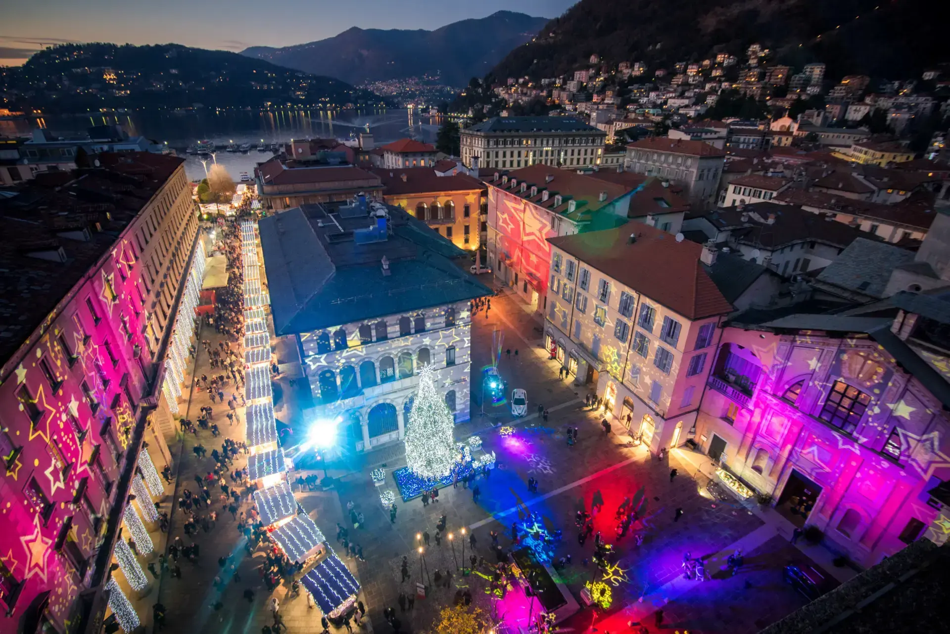 Luces de Navidad en el lago de Como y Lugano