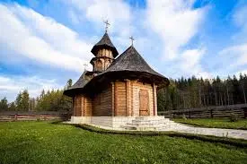 Rumanía: Bucarest, la Transilvania medieval, Monasterios de Bucovina e Iglesias de Maramures